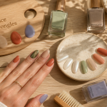tendance vernis à ongles accessoires et couleurs phares